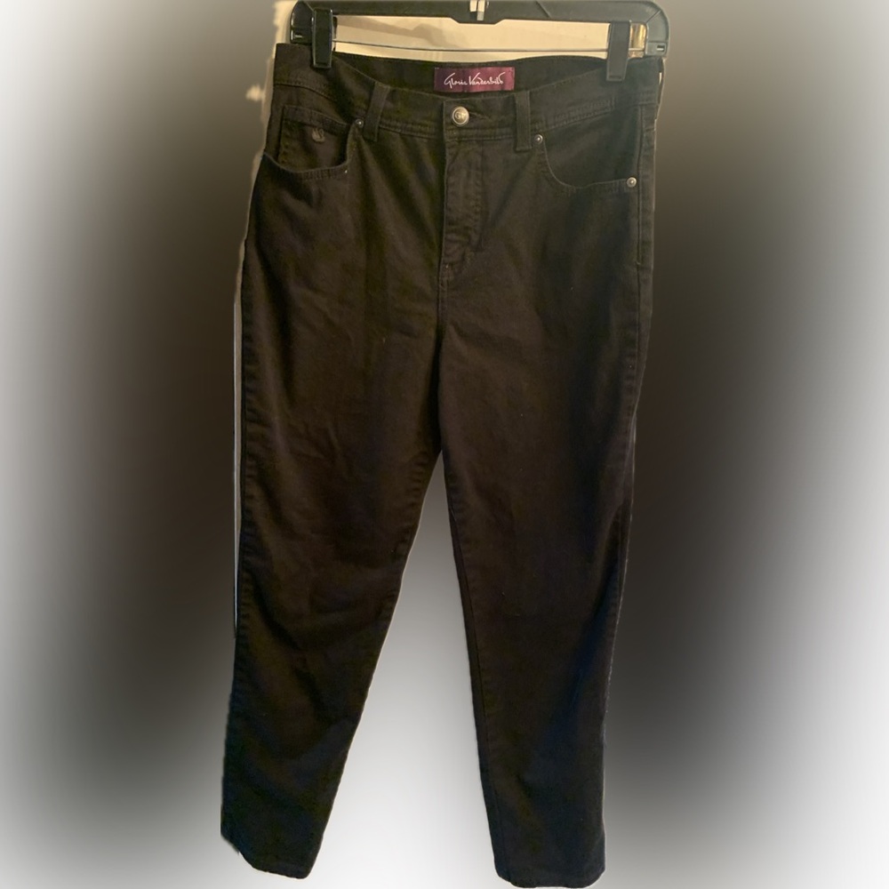 Women’s Gloria Vanderbilt Black Jeans, size 6 short, excellent condition